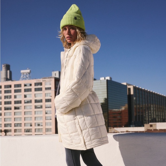 Free People Patricia Packable Poncho Puffer - Picture 3 of 7